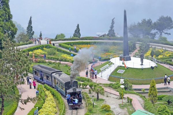 Gangtok and Darjeeling 5 Days Tour